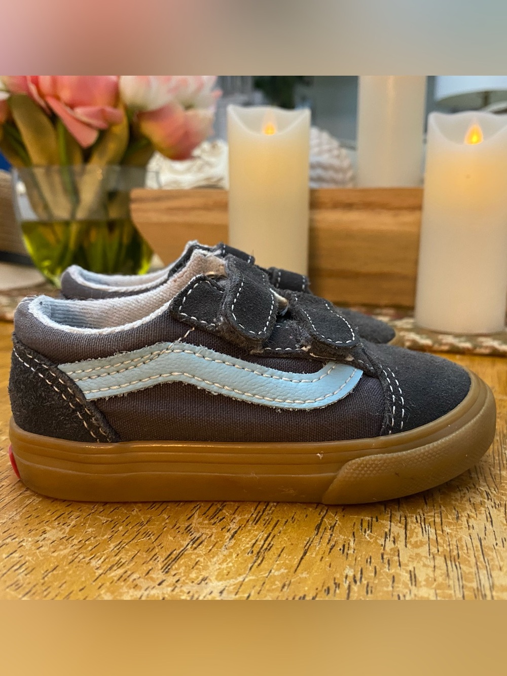 Adorable Vans Old Skool V Shoes…Toddler size 6